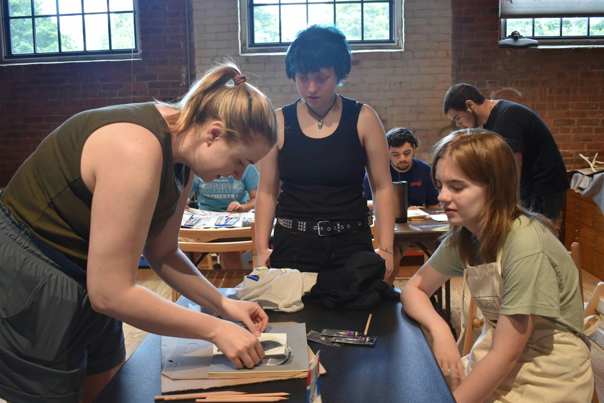 Teen Art Workshop - Building Your Art Portfolio, 27 September | Event in Winsted | AllEvents