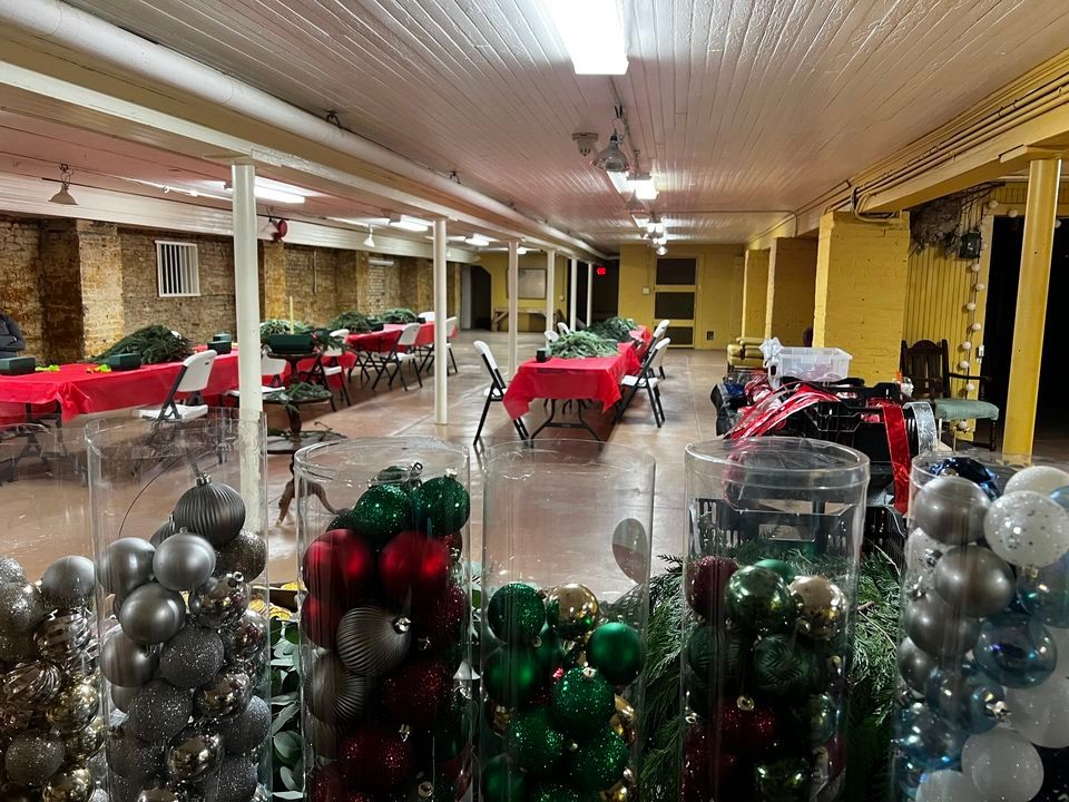 Holiday Centerpiece Hoosick Armory, December 2 2023