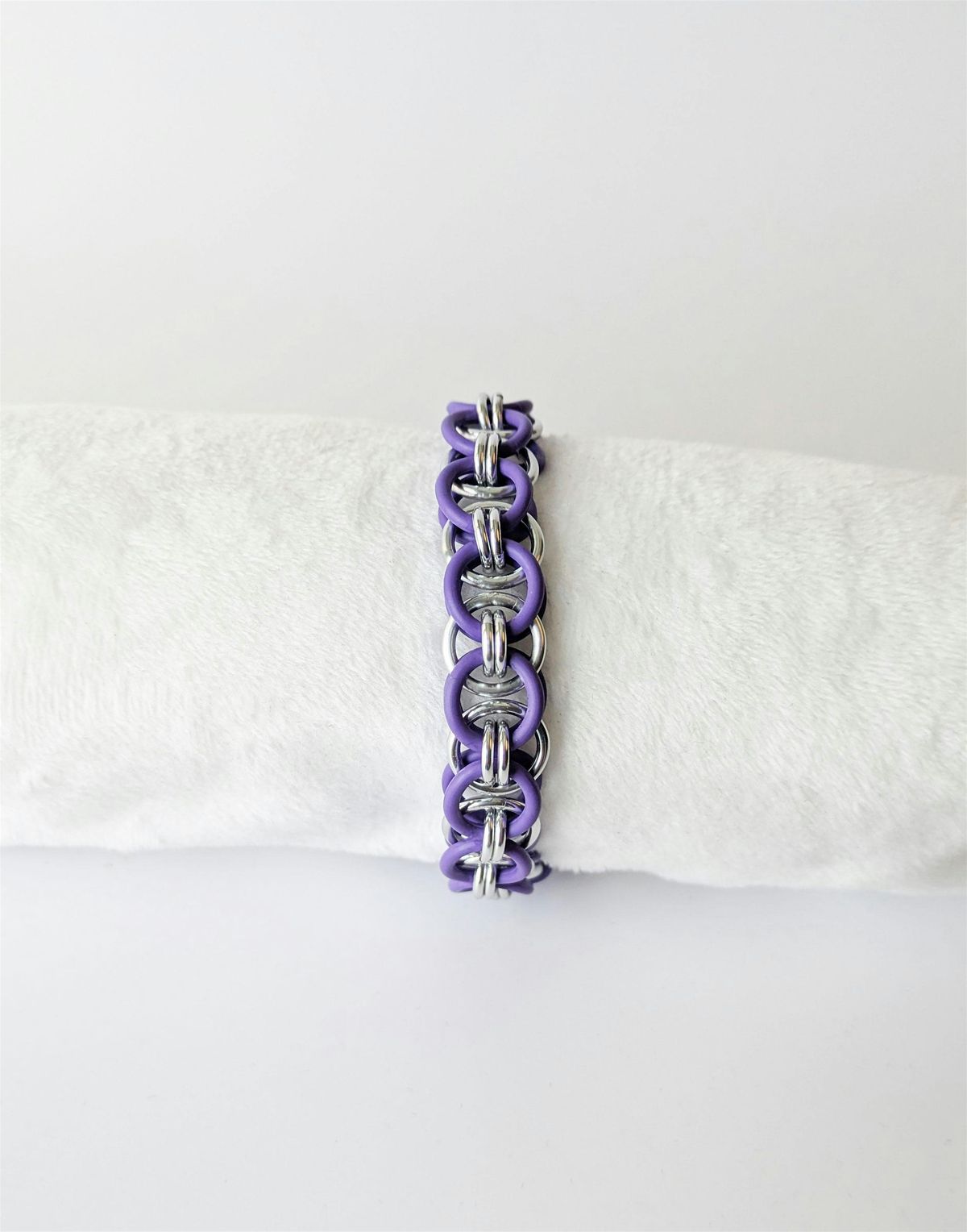 Make a Colorful, Stretchy Chainmaille Bracelet, 7 September | Event in Alexandria | AllEvents