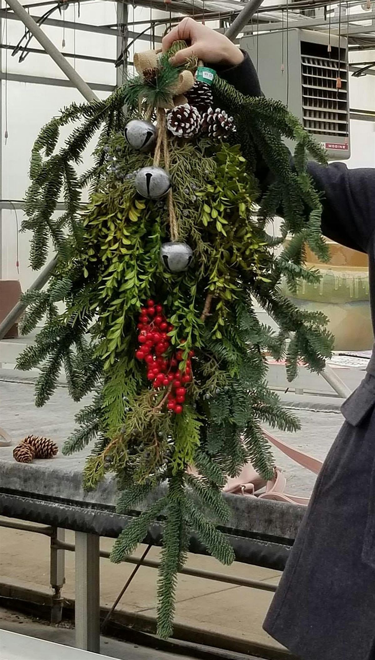 Evergreen Swag Workshop, 13 December | Event in Columbiana | AllEvents