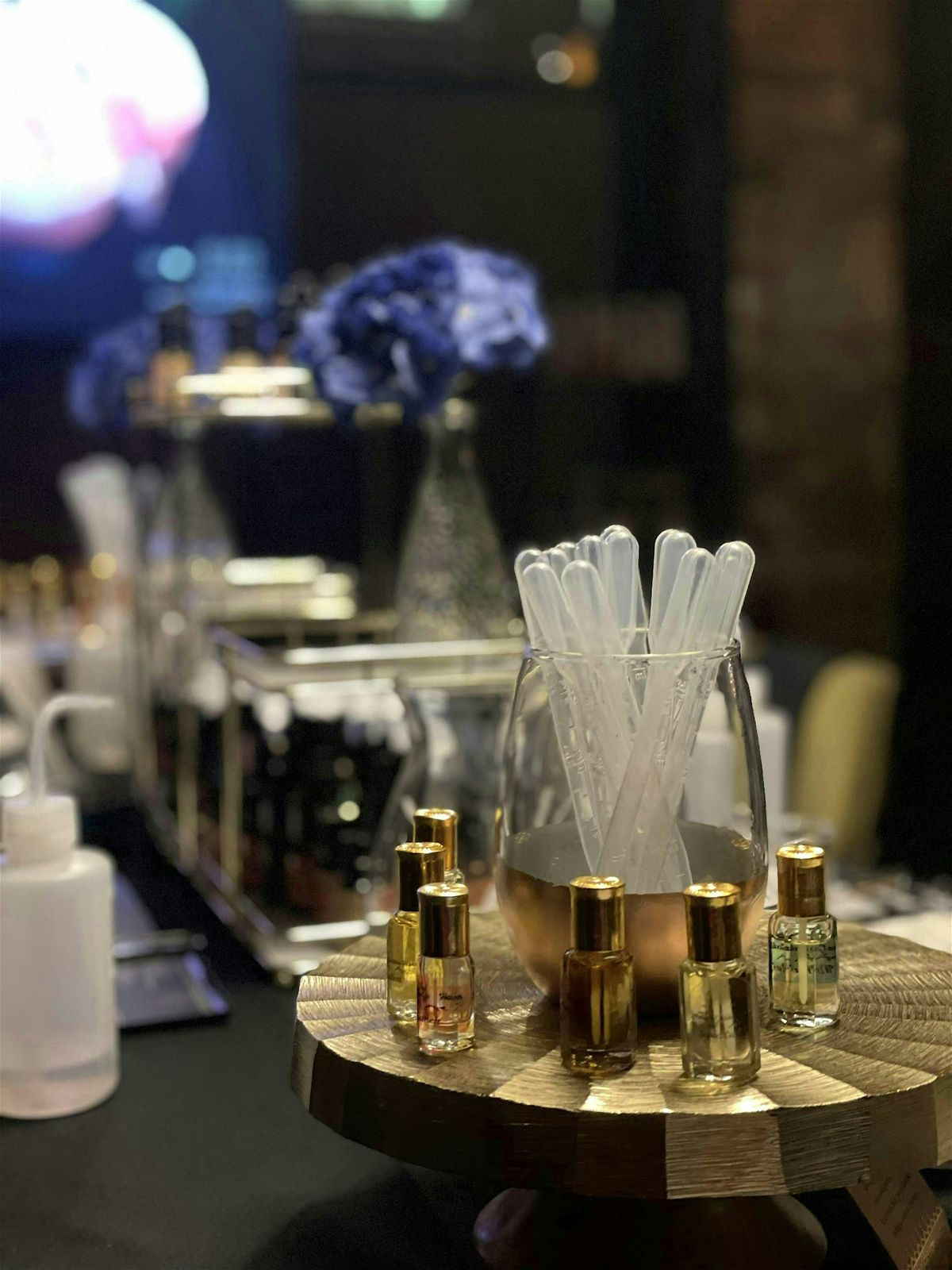 Mother’s Day Sip & Smell: A Perfume Making Experience, 10 May | Event in Cincinnati | AllEvents