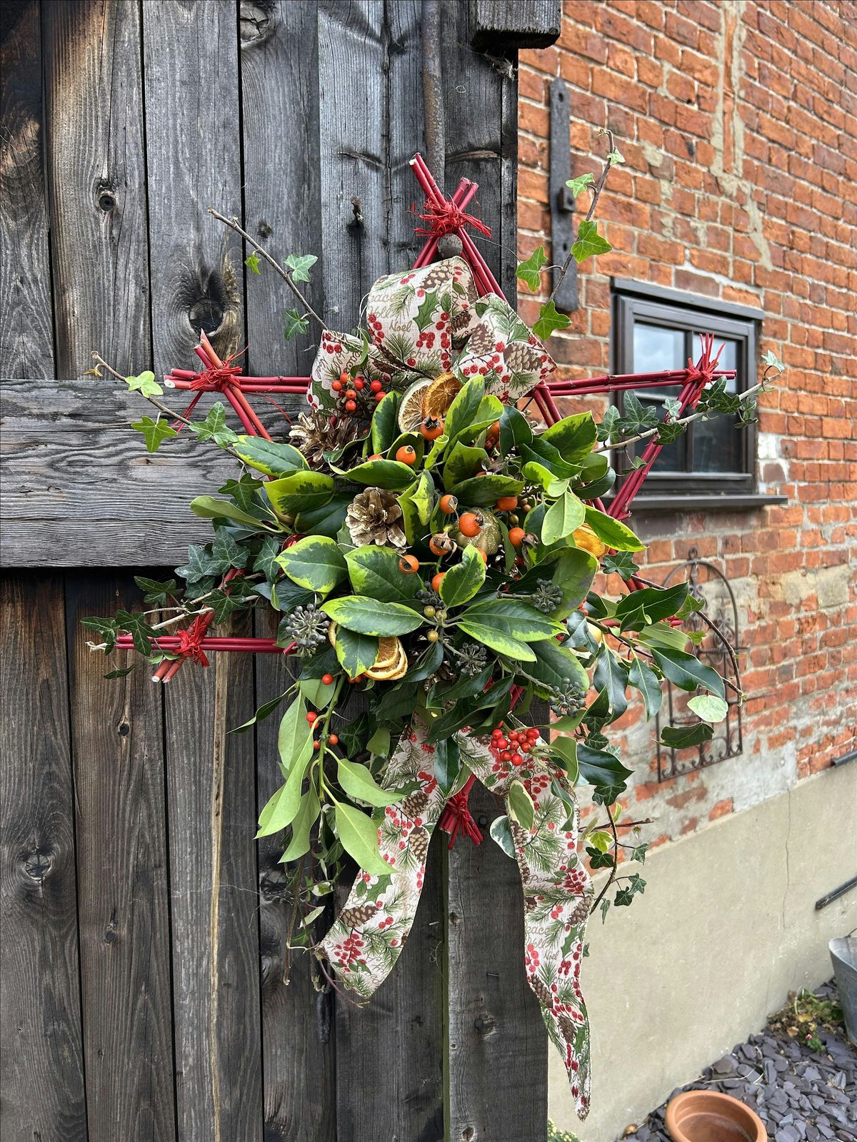 Star Wreath Making Workshop @ Dairy Barns, Hickling, NR12 0BE | Event in Norwich | AllEvents