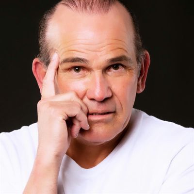 Peter O. Estévez