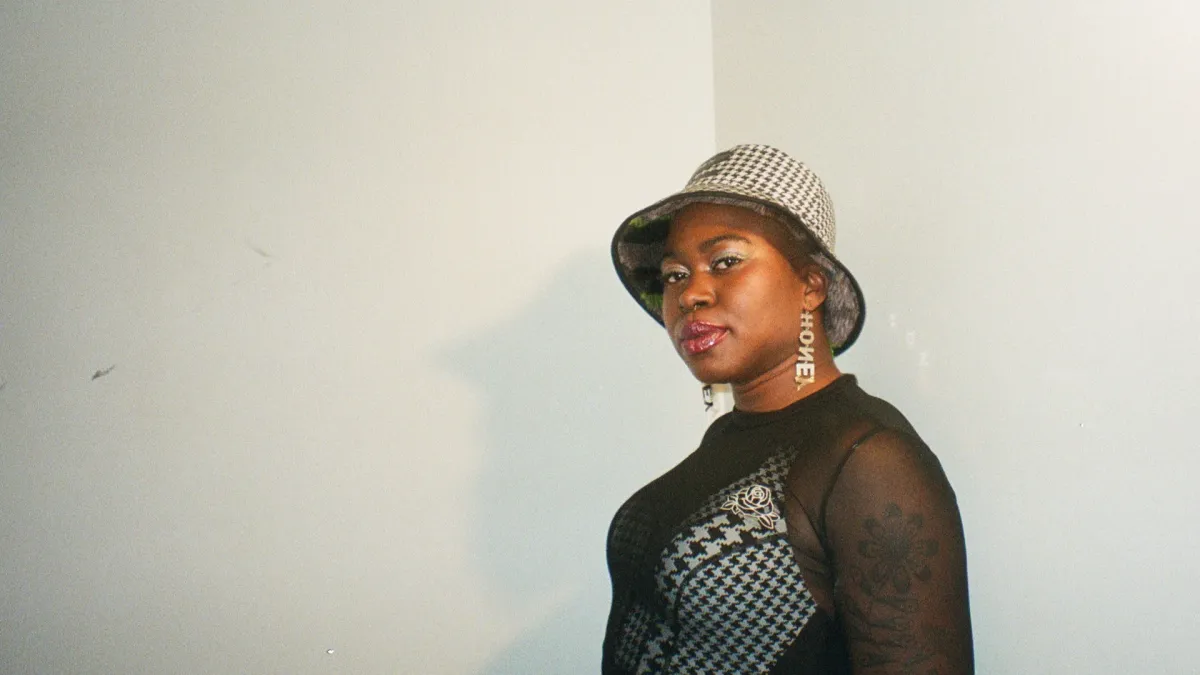 Dee Diggs, Rojo in City of New York, 19 December | Event in Middle Village | AllEvents