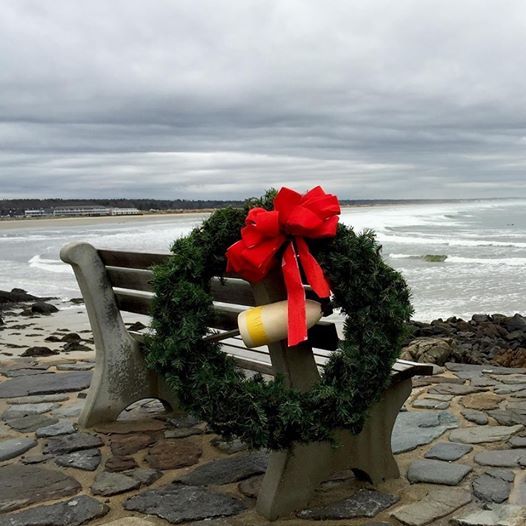 Christmas by the Sea at Ogunquit, Maine: Beautiful Place by the Sea Christmas by the Sea at Ogunquit, Maine: Beautiful Place by the Sea