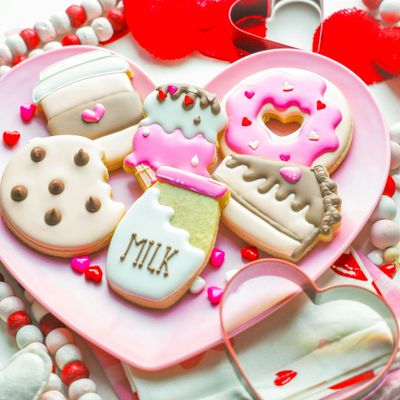 Cookie Decorating Classes by Amelia's Treat Co logo