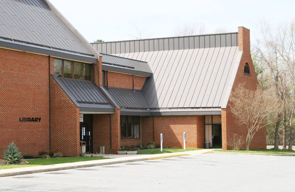 Friends of the Rustburg Library Yard Sale, 684 Village Hwy, Rustburg
