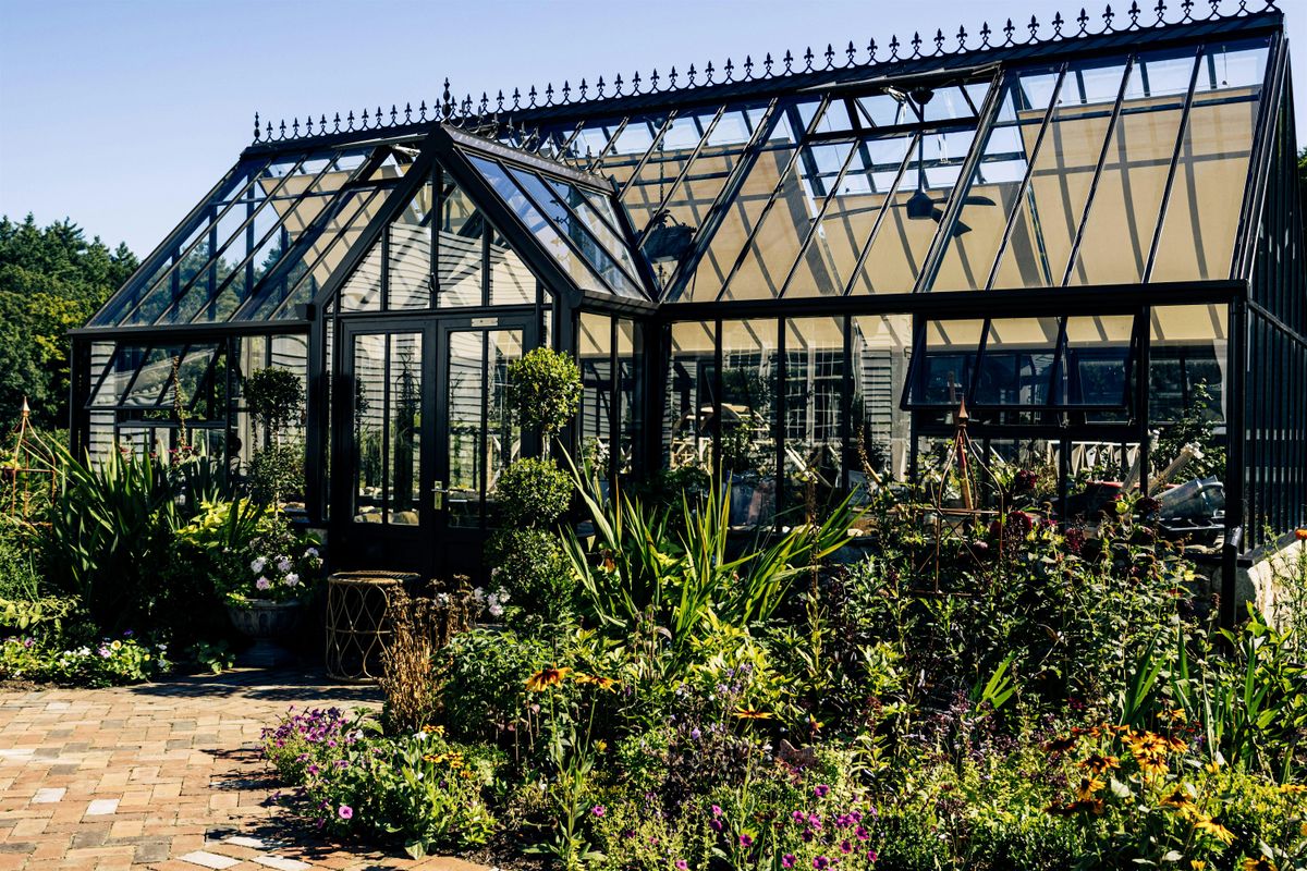 Tea + Flower Arrangement Workshop, 5 October | Event in Hollis | AllEvents