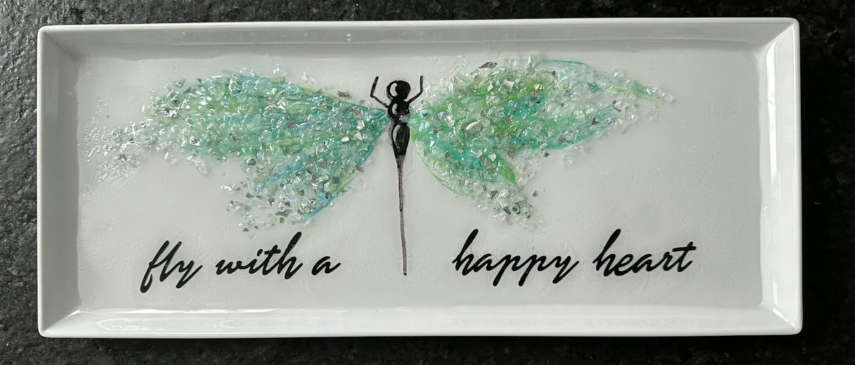 Dragonfly Crushed Glass & Resin Charcuterie Tray Paint Art Sip Class, 15 July | Event in Akron | AllEvents