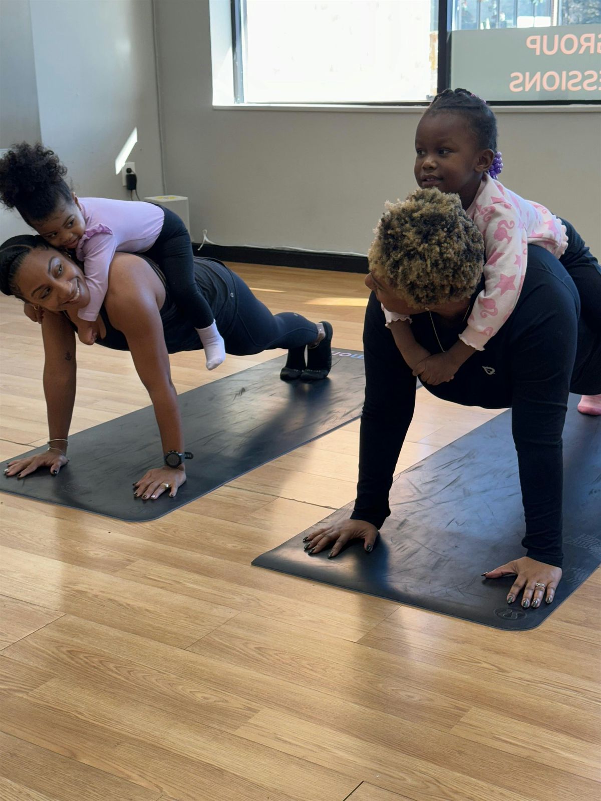 Mommy & Me Yoga + Flower Bar with Tania, 10 May | Event in Livonia | AllEvents