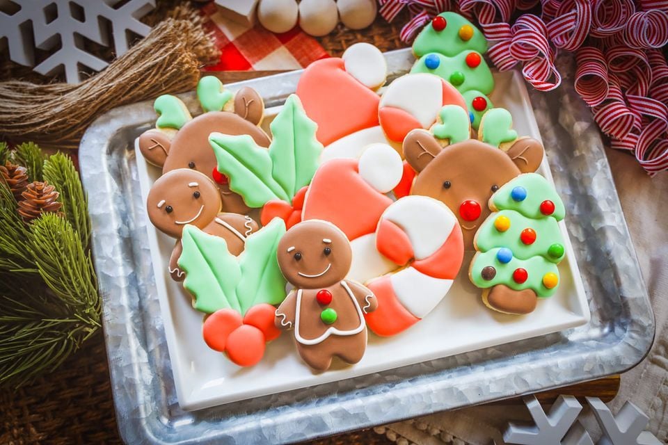 Christmas themed cookie decorating class , Community Free Library
