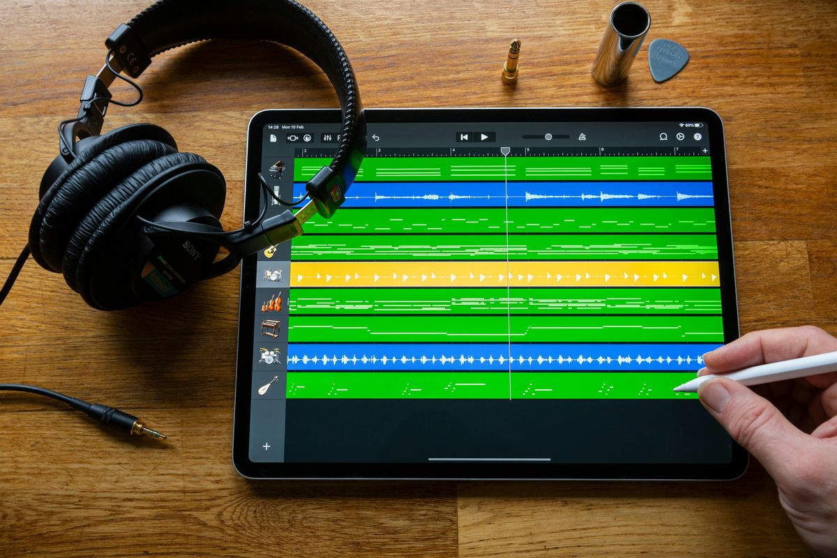 Build a Soundscape with GarageBand {SUPERIOR}