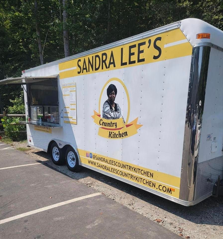 Sandra Lees Country Kitchen Food Truck & Theresa Eaman LIVE Southern