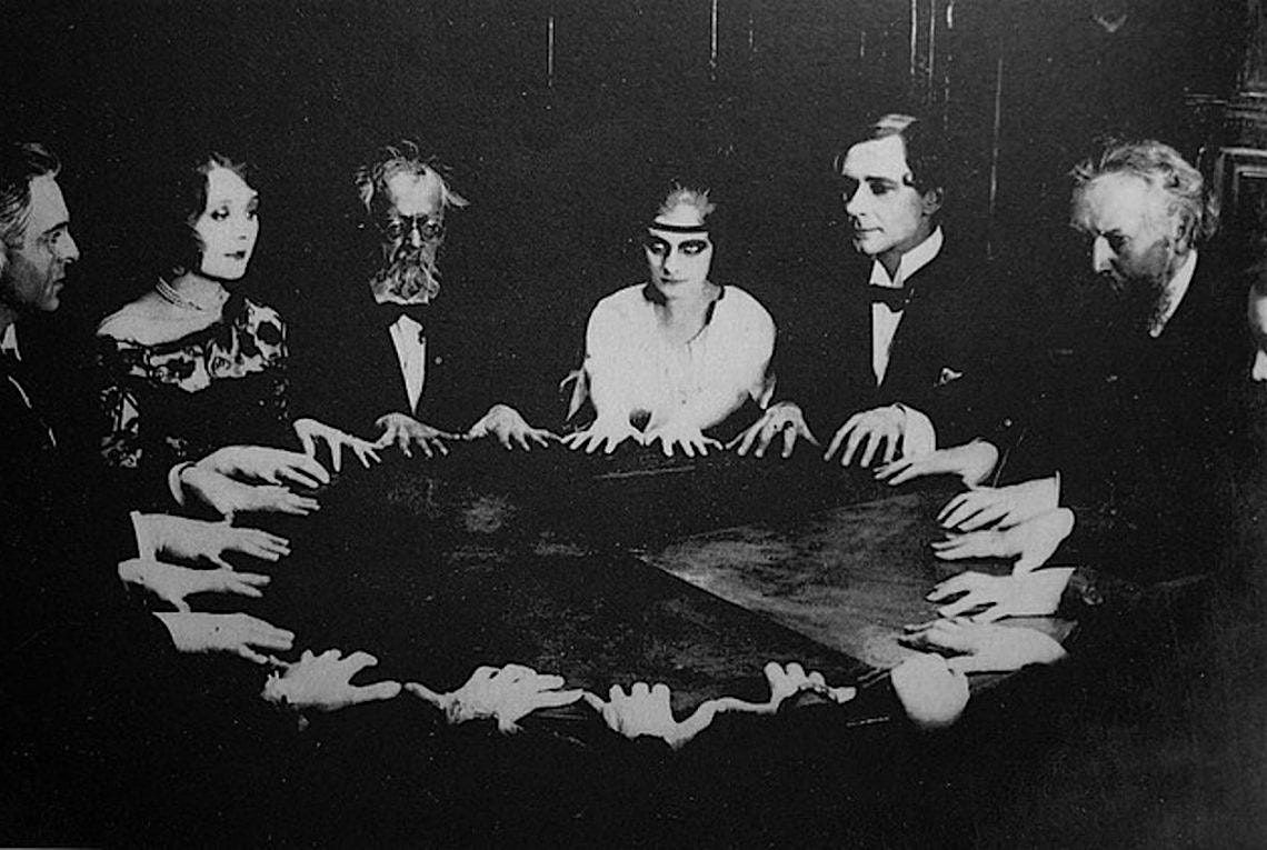 Séance at the Witch's Parlor, 30 October | Event in Chicago | AllEvents