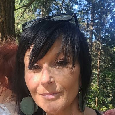 Jennifer Kleinsteuber Art Therapy logo