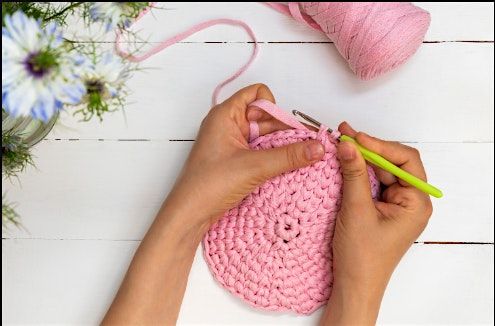 Beginner Crochet Classes, Dabble Springfield, 1704 East Sangamon Avenue