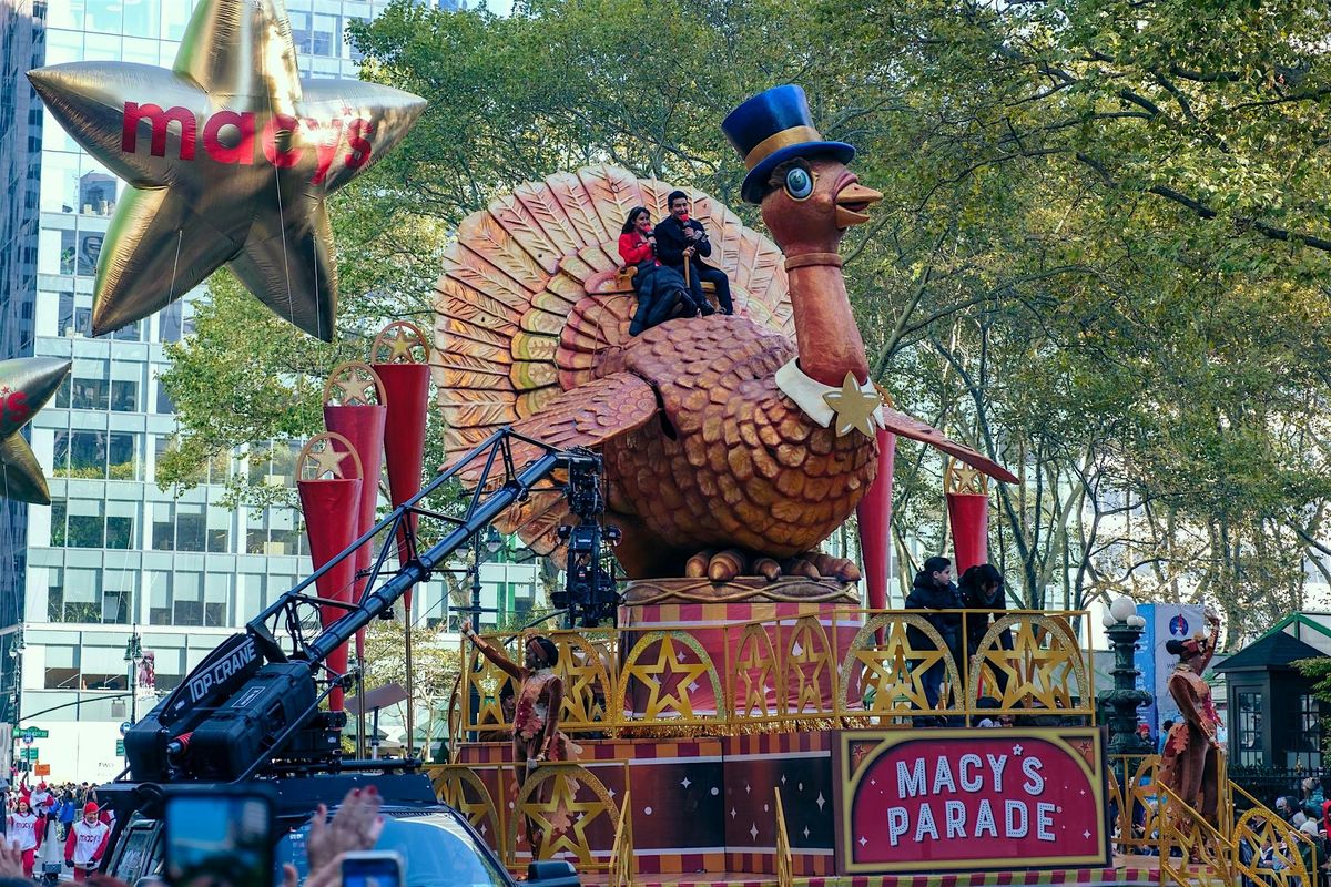 Thanksgiving Brunch  with Parade Viewing just steps away!, 27 November | Event in New York | AllEvents