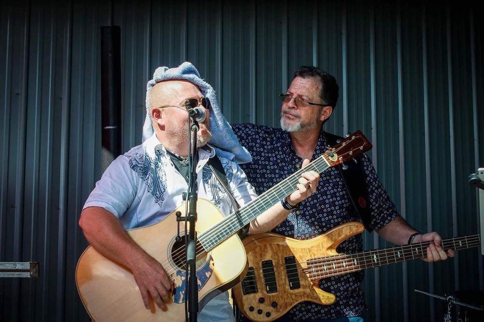 Hoss and Soss, Smiley's Fuel City & BBQ, Raphine, 6 December 2023 ...