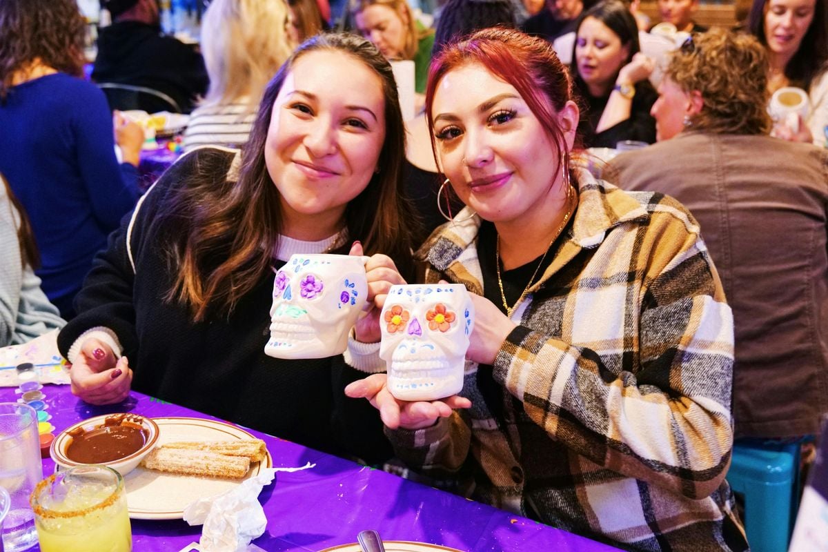 Dia De Los Muertos Sip & Paint at Los Chingones DTC, 1 November | Event in Denver | AllEvents