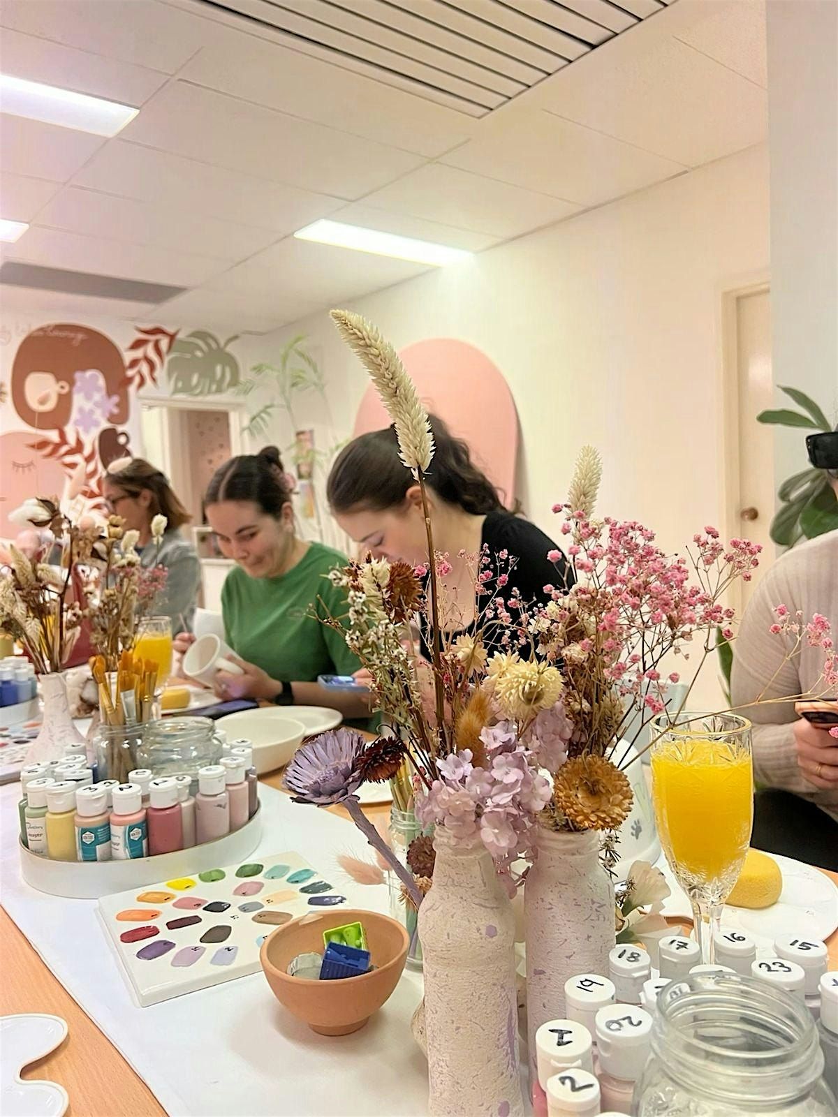 Darling Pots Presents Christmas Pottery Painting in Wimbledon, 17 December | Event in London | AllEvents