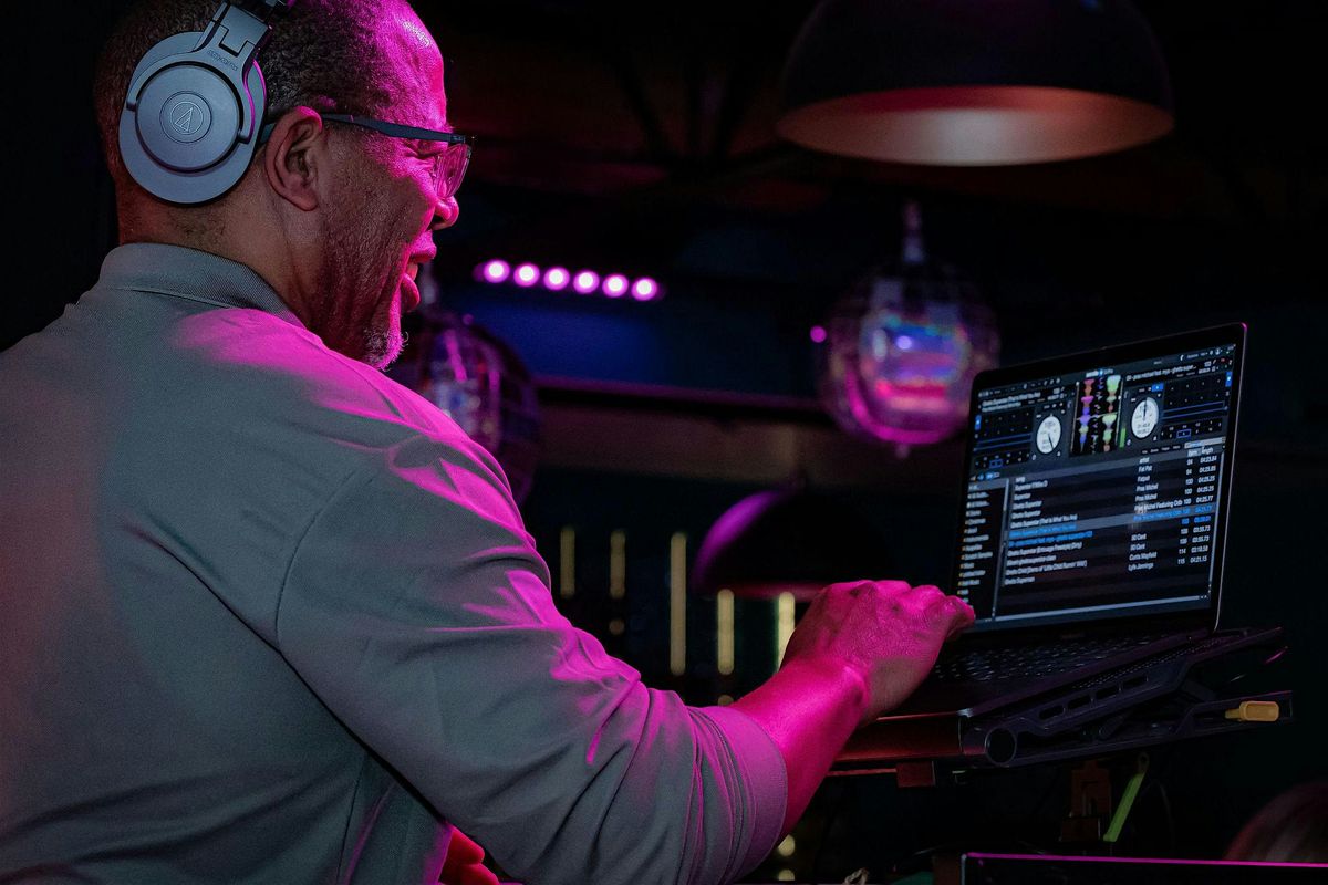 Oldies but Goldies Night with DJ, 26 December | Event in Houston | AllEvents