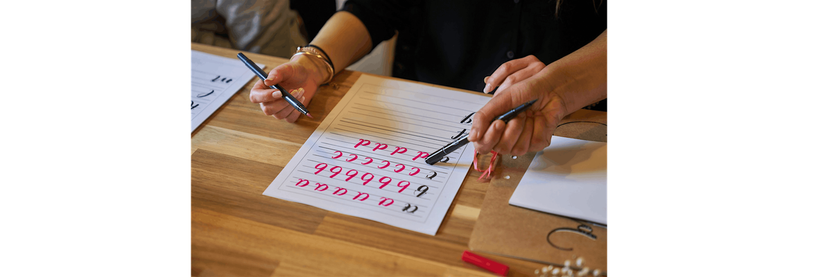 Cupcakes and Crafts: Modern Calligraphy for Beginners, 26 July | Event in Raleigh | AllEvents