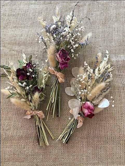 Working with Dried Flowers - Hand Tied Bouquet/Horseshoe/Box Frame Workshop, 6 September | Event in Dartford