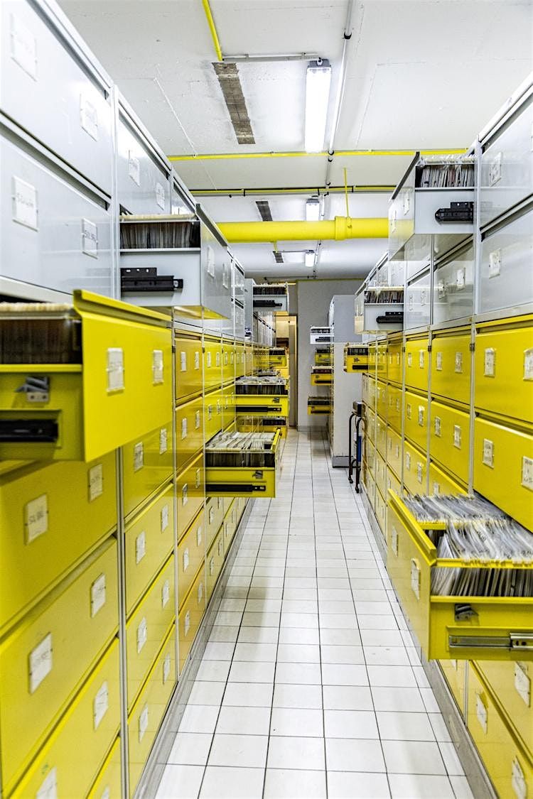 15h Gamma-Rapho  ·  visite commentée par la conservatrice, 24 November | Event in Paris | AllEvents