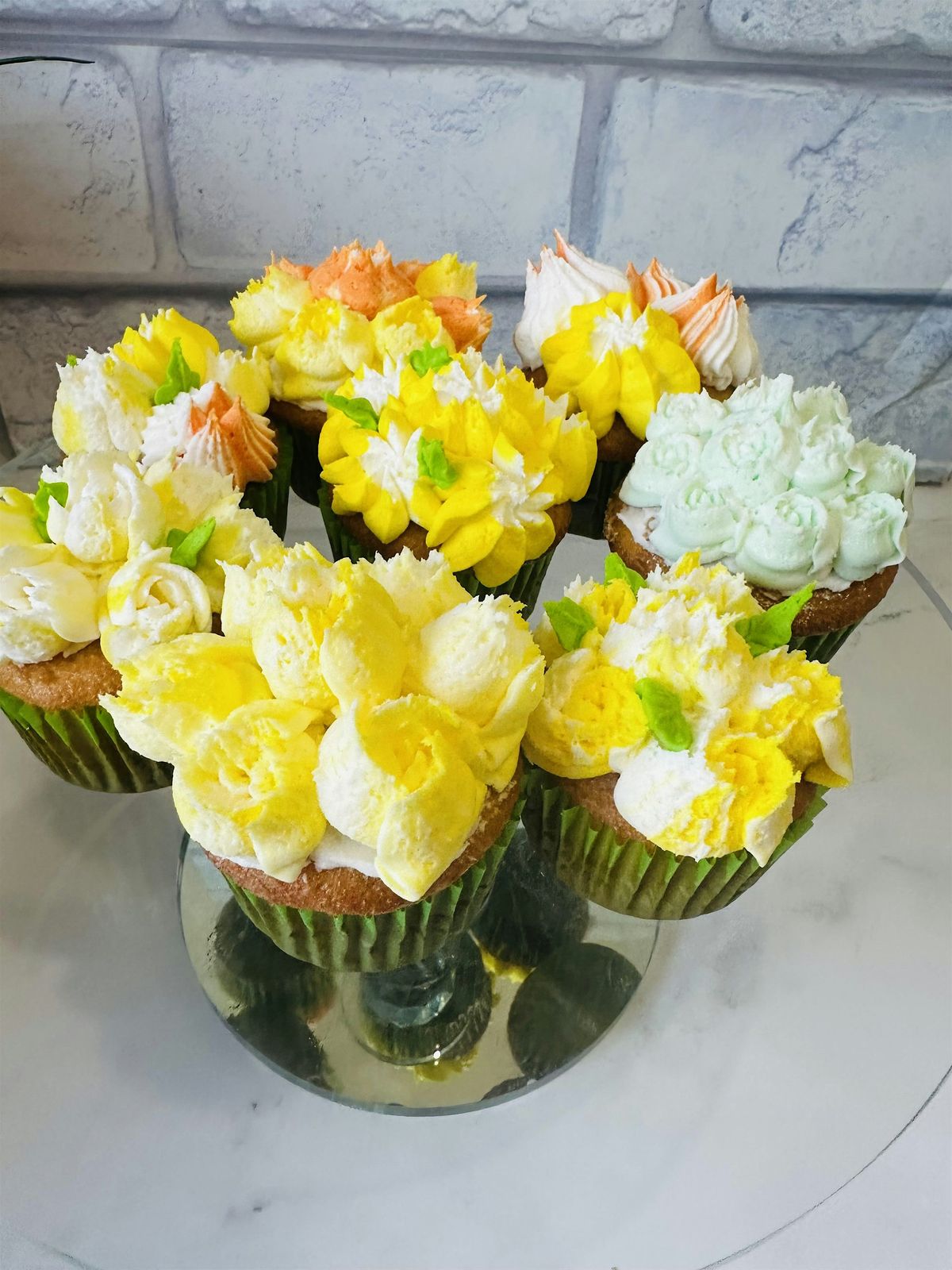 Blooming Cupcake Art Decorating Workshop with Russian Piping Tips, 1 June | Event in Fairfax | AllEvents