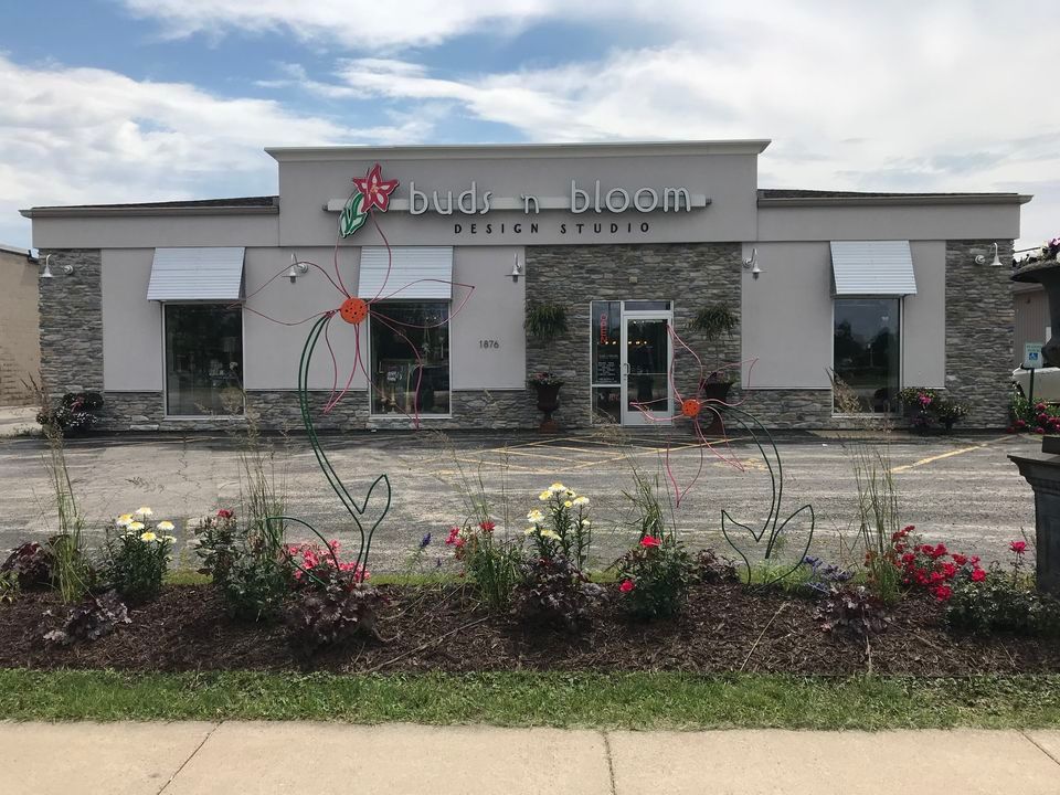 Warehouse Sale, Buds 'n bloom design studio, De Pere, WI, February 27