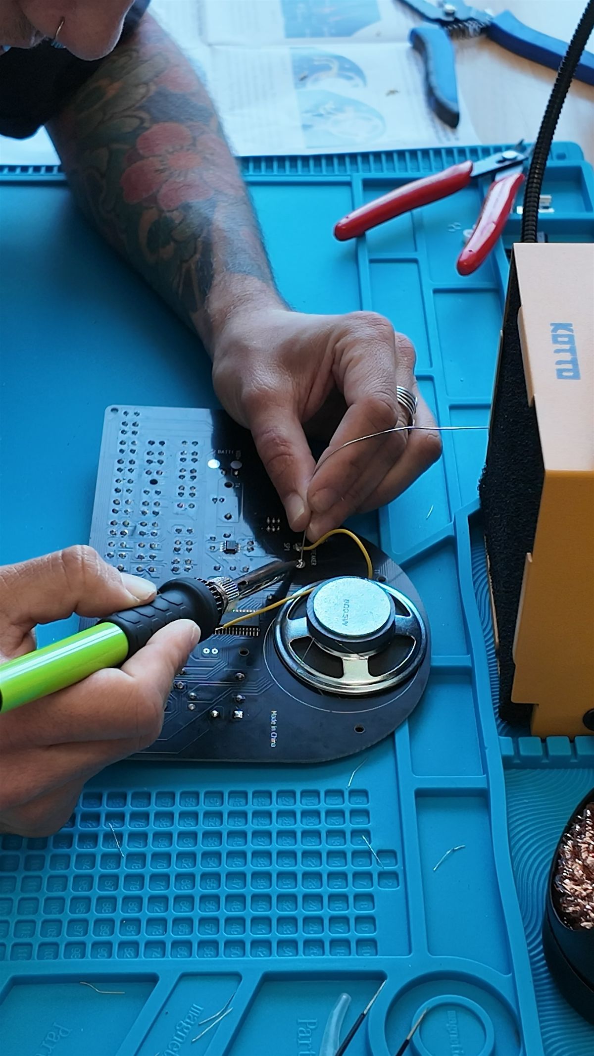Shop Class:  Learn Electronics and Solder a Playable Mini Piano, 6 December | Event in Brooklyn | AllEvents