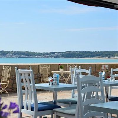 The Lookout Cafe & Restaurant logo