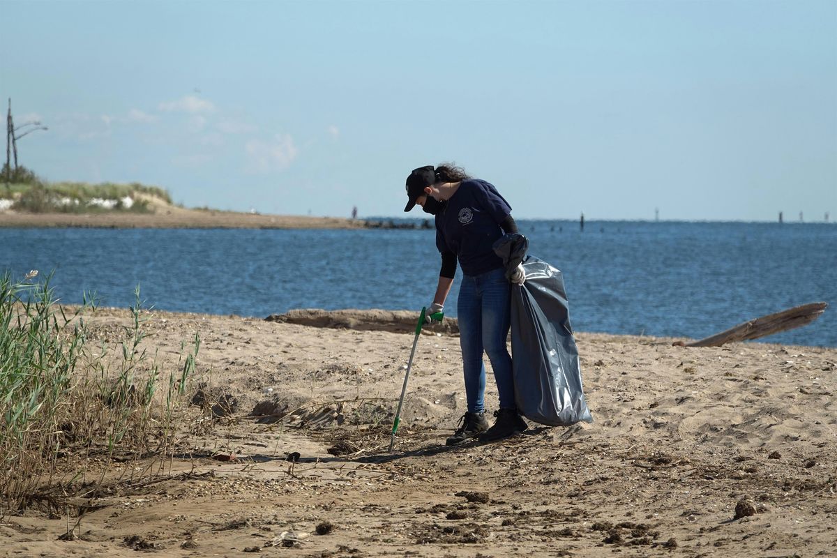 Conference House Beach Cleanup (Page Ave), 14 June | Event in Staten Island | AllEvents