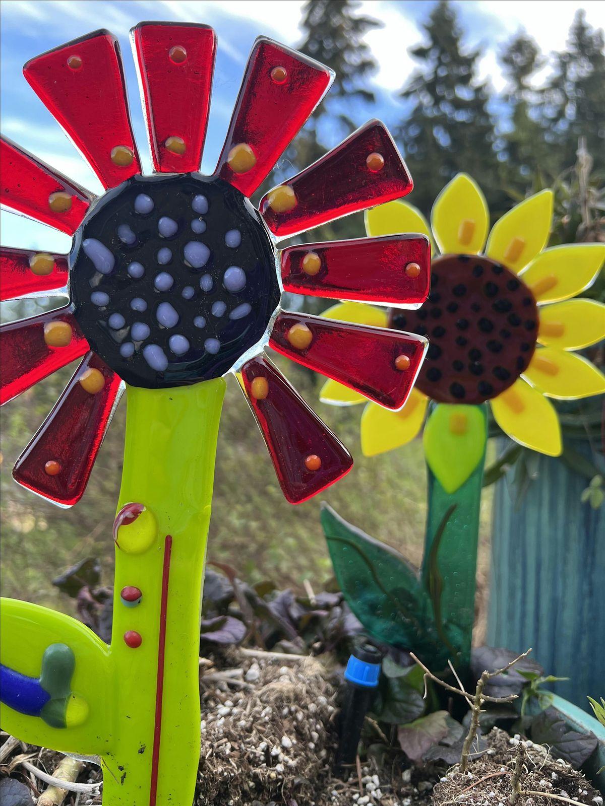 Fused Glass Flowers and Garden Stakes Ages 8 and up, 8 June | Event in Gladstone | AllEvents