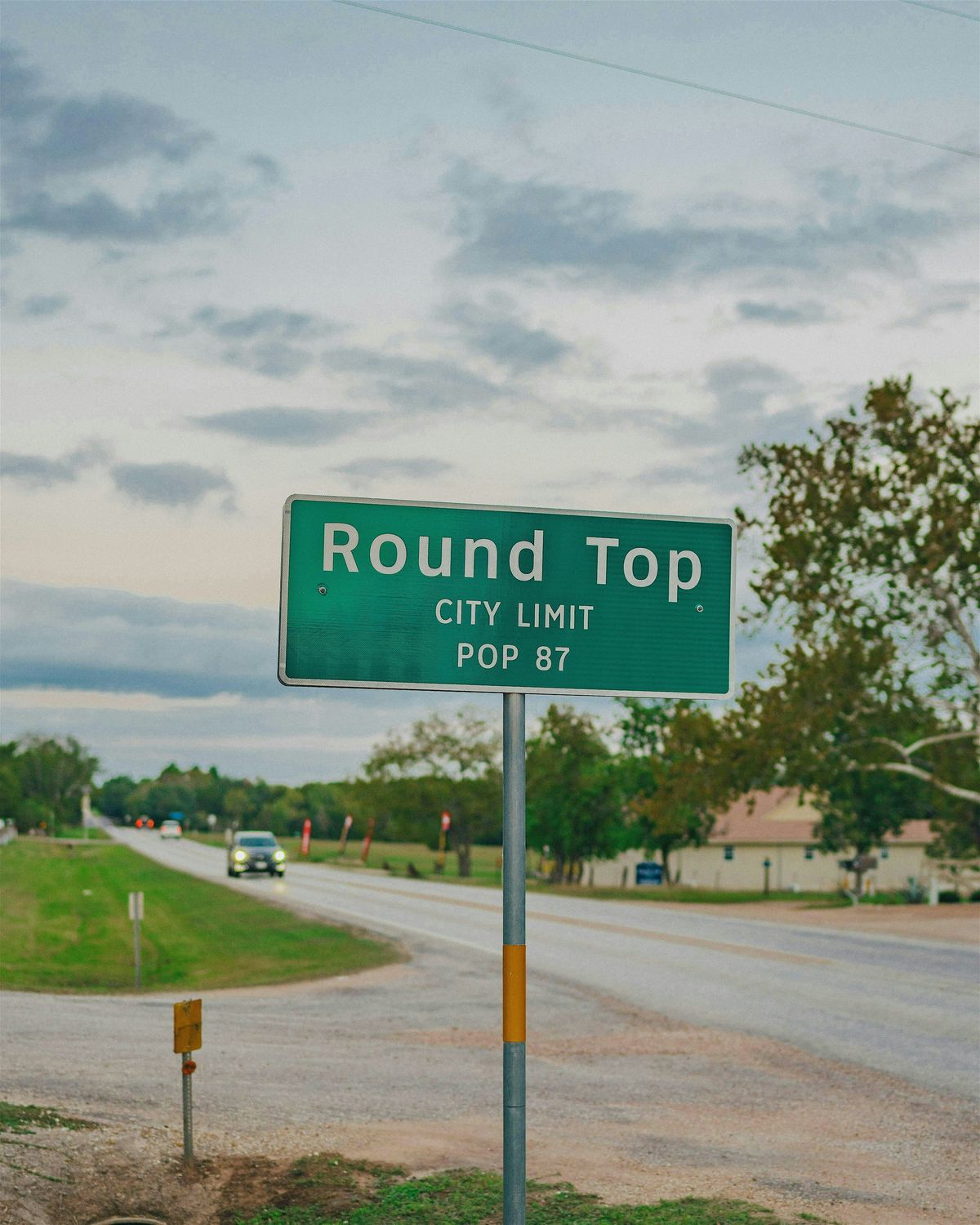 Round Top Antiques Fair Fall 2025 Show at the Big Red Barn, 12 October | Event in Carmine | AllEvents
