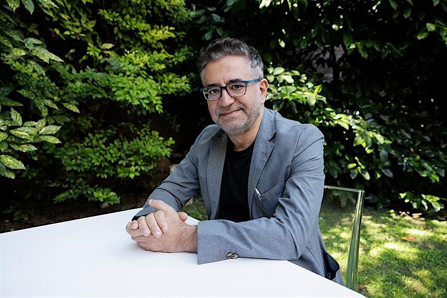 Writing a Global Life in Greek: An Evening with Gazmend Kapllani, 4 December | Event in Chicago | AllEvents