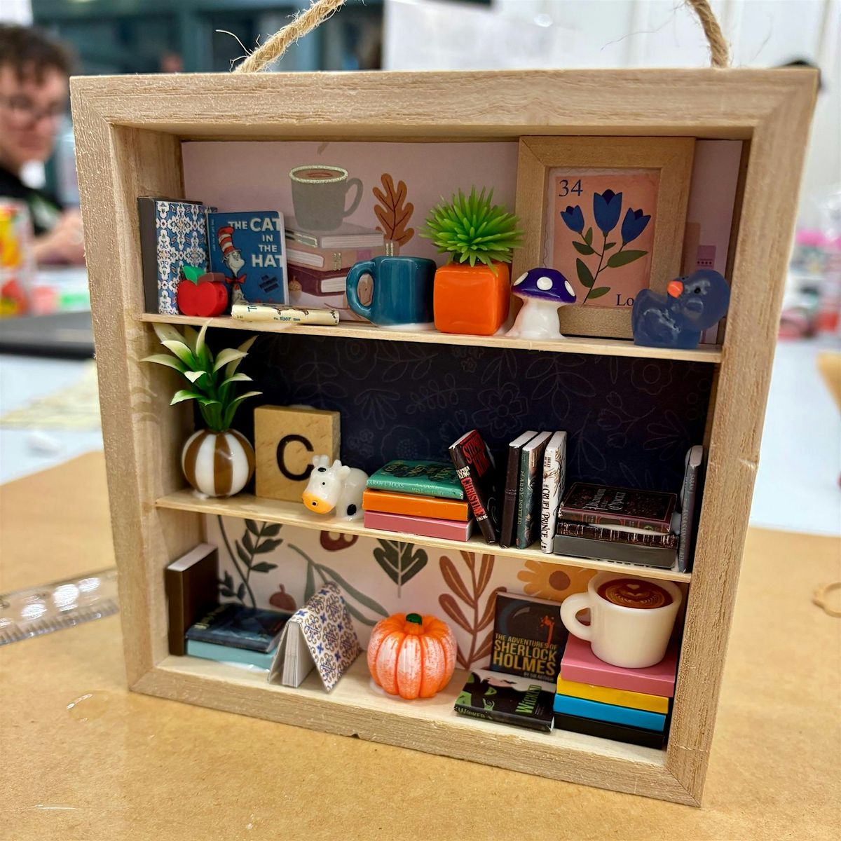 LCW Book Club: Mini Bookcases craft workshop in Montgomery County, Md., 2 December | Event in Gaithersburg