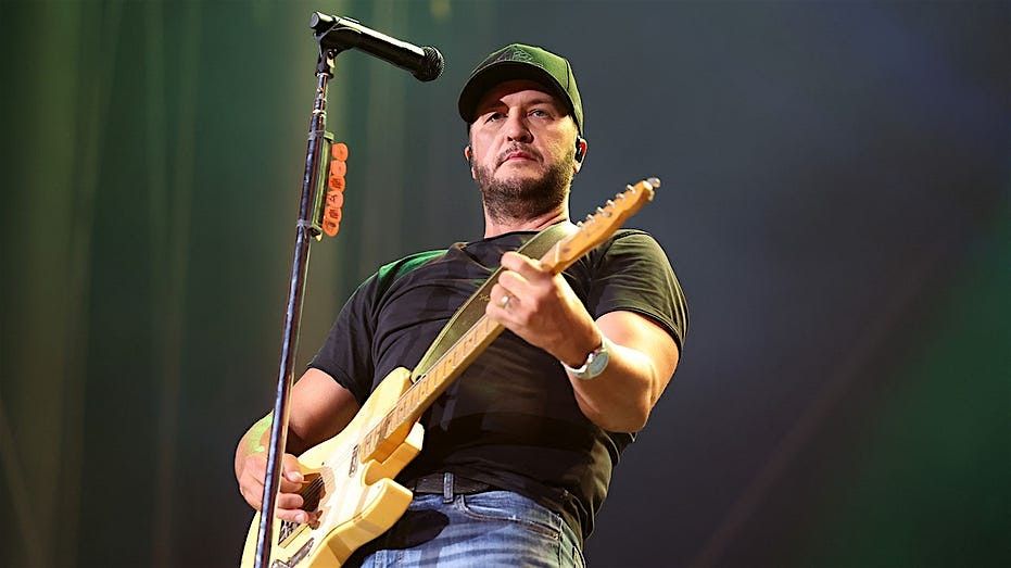 Luke Bryan, 30 August | Event in Darien Center | AllEvents