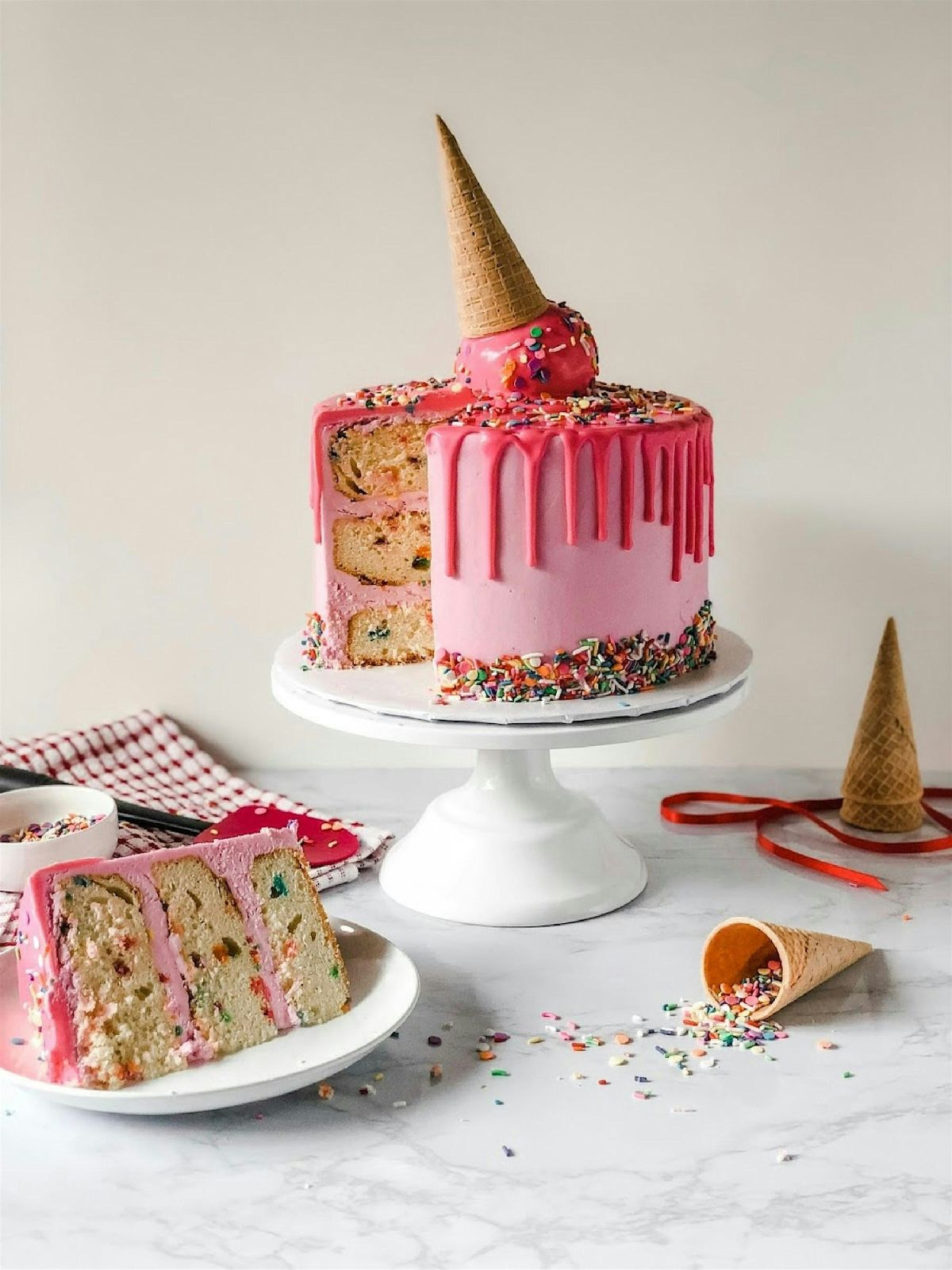 Whisk, Frost, & Decorate: 2  day Cake Baking and Decorating Experience, 12 November | Event in Columbus
