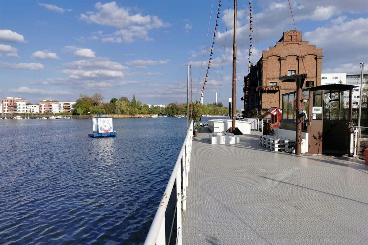 Float & Flow Half-day Yoga Retreat on a boat, 29 June | Event in Berlin | AllEvents