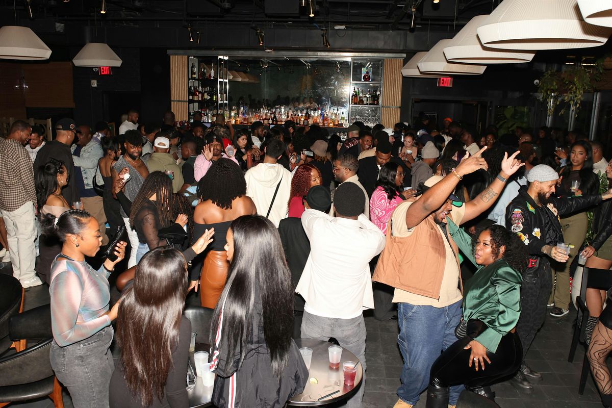 ONE HELLUVA FRIENDSGIVING, 26 November | Event in Washington | AllEvents