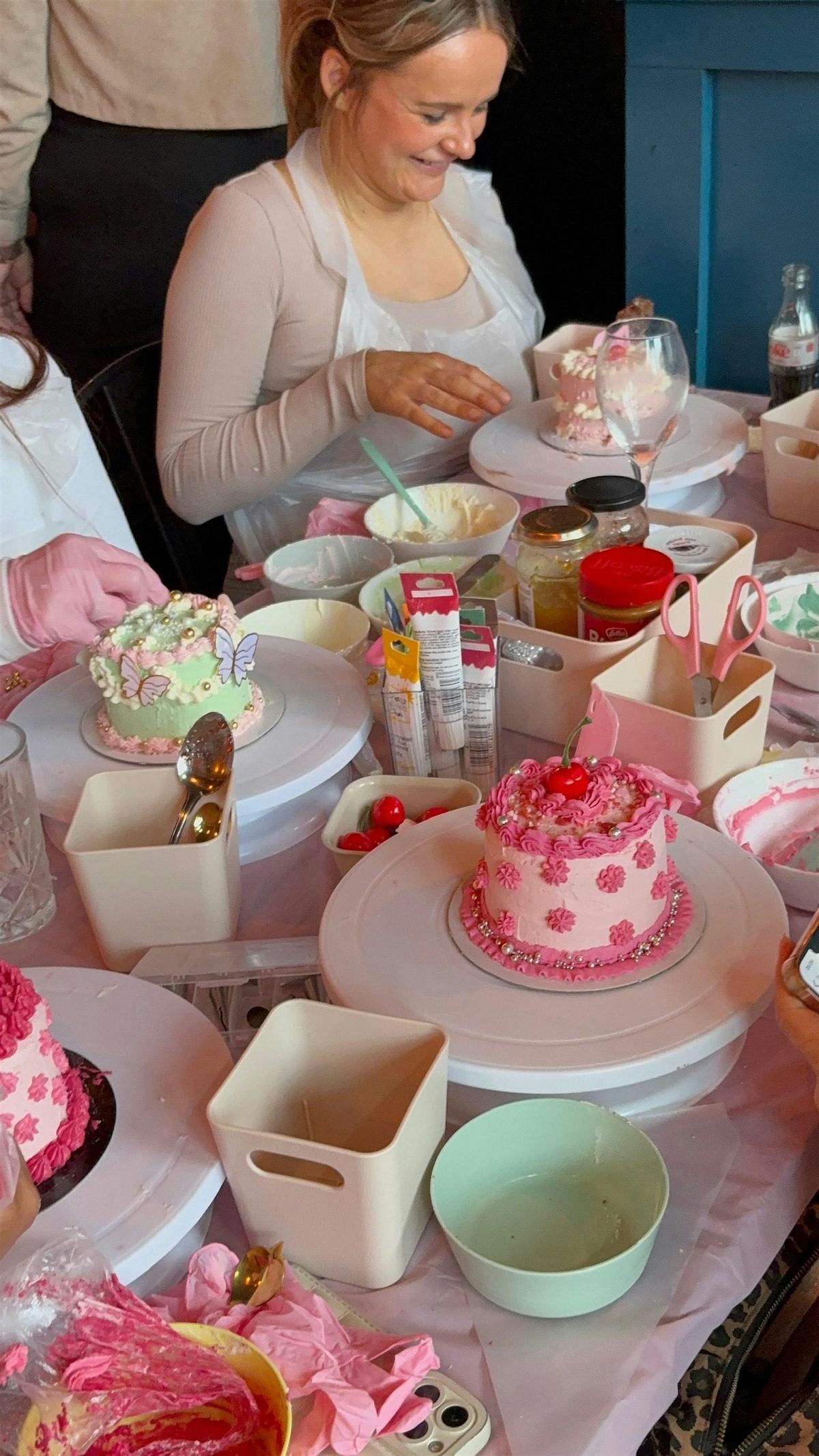 Cake Decorating with Beth Bakes, 10 September | Event in Low Fell | AllEvents