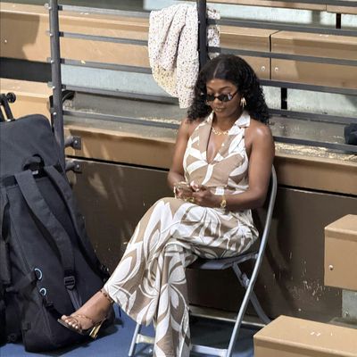 Richelle Robinson logo