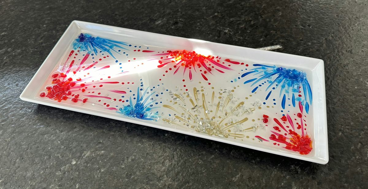 Patriotic 4th of July Fireworks Charcuterie Tray Art Sip Class, 26 June | Event in Canal Fulton | AllEvents