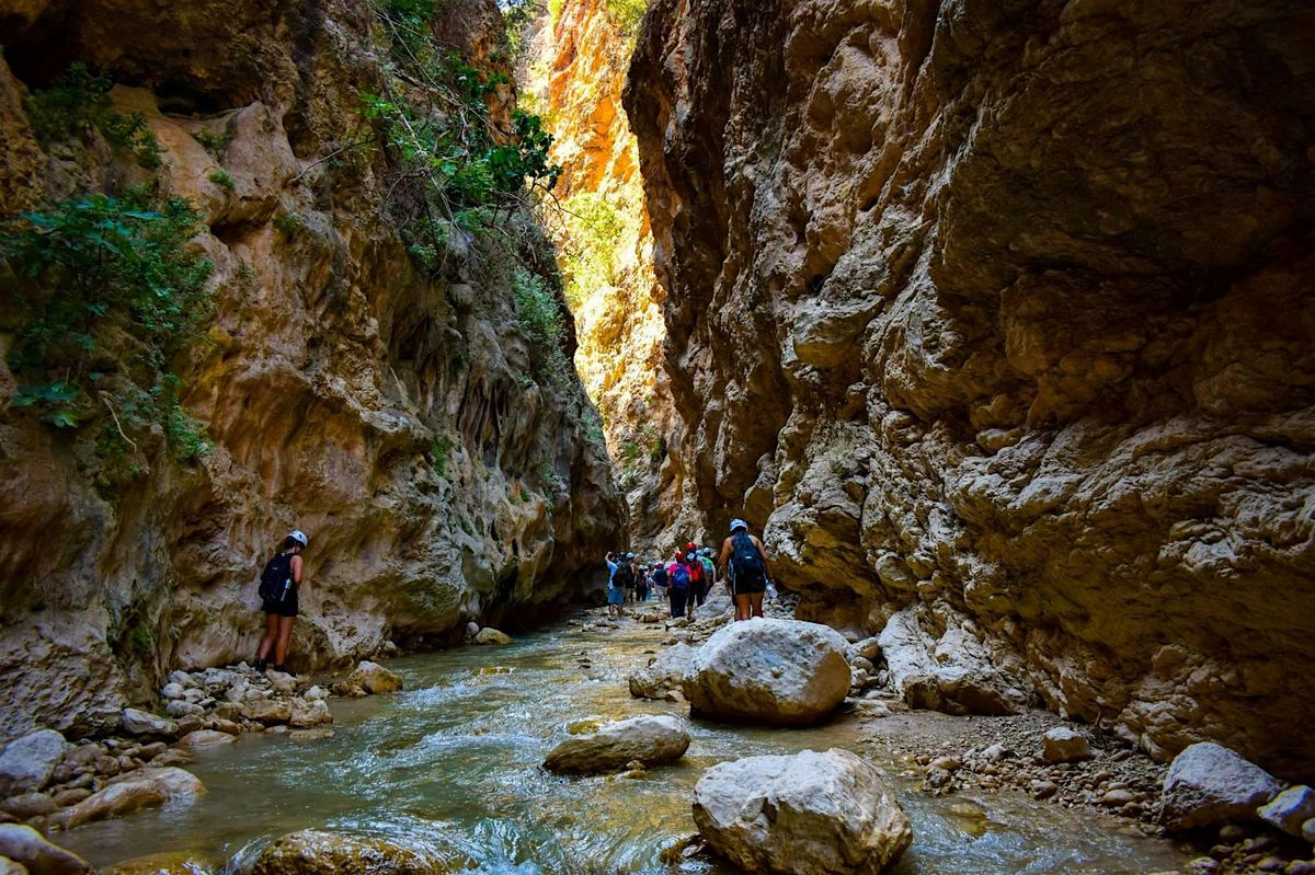 Κυριακή 28/9: Ποταμοδιάσχιση -River trekking- στο Φαράγγι του Περιστεριώνα, 28 September