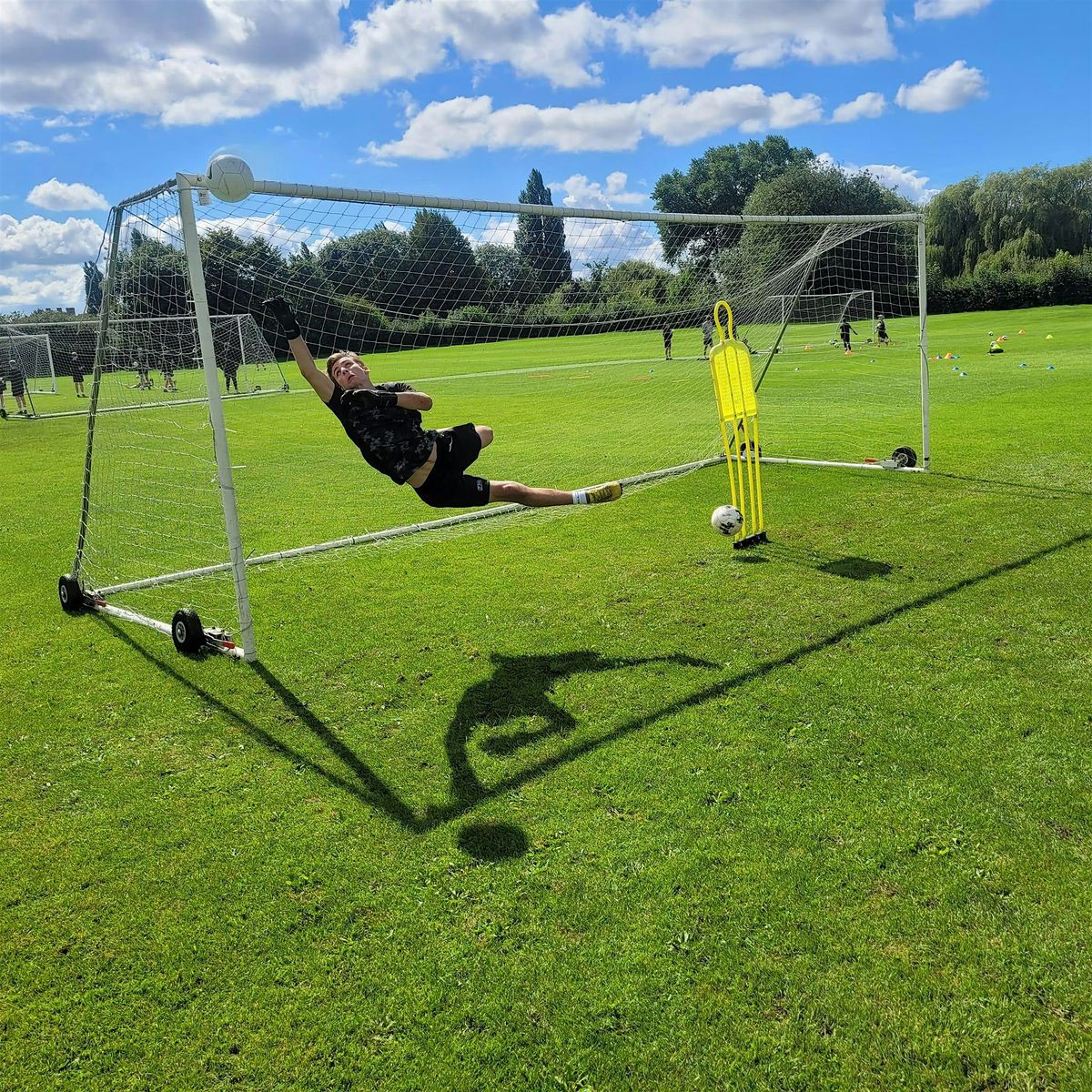 Sells Pro Training Reading Goalkeeper Trial Day, RFC Forest Academy Air