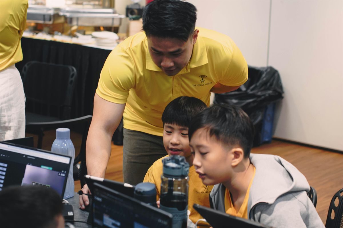 Coding & Robotics: 2-Day Python Holiday Workshop for Kids Ages 12-16 [SOK], 15 December | Event in Paya Lebar