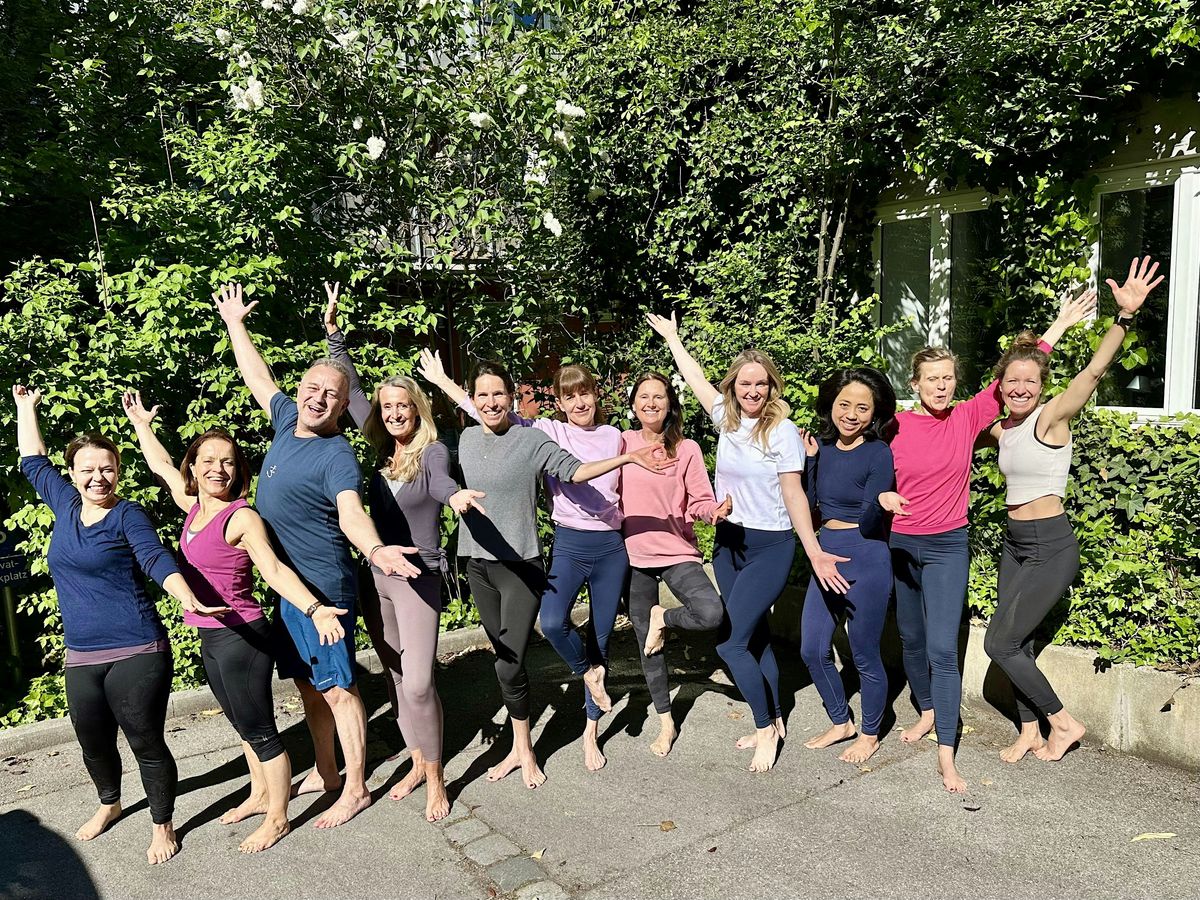YOGA TEACHER TRAINING - 200h Yoga Alliance mit VERONIKA RÖSSL, 17 January | Event in München | AllEvents