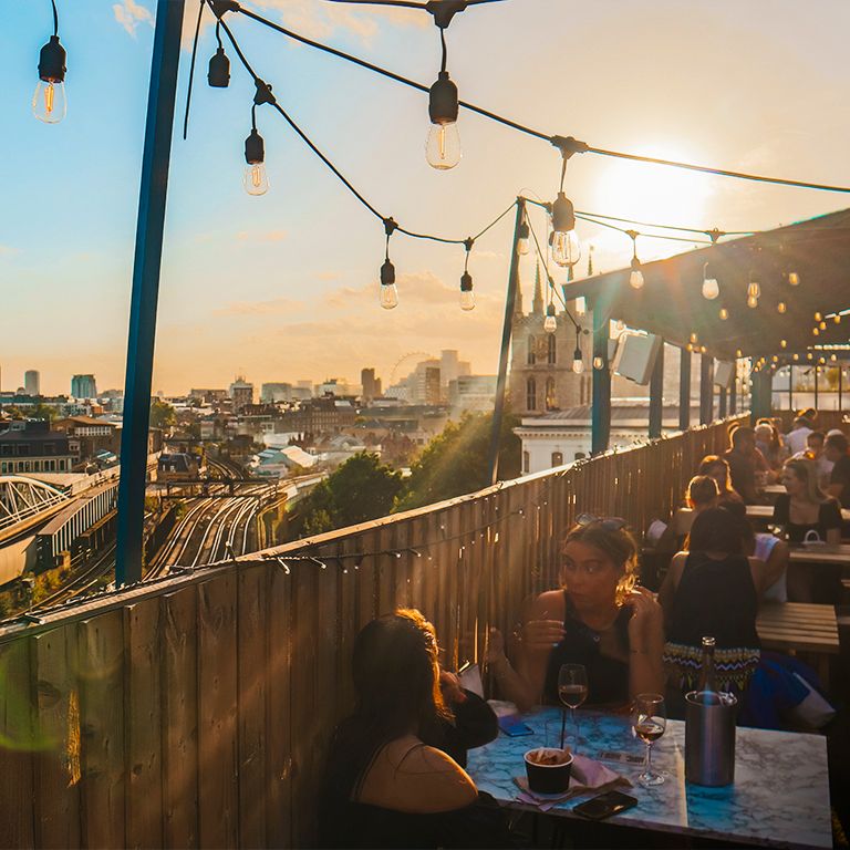 London Bridge Rooftop Bottomless Brunch, London Bridge Rooftop Bar, 29 ...