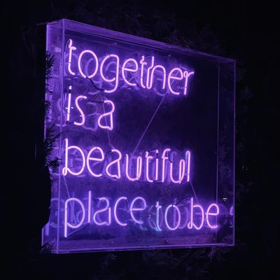 Latina Marketer's Society logo